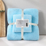 Set prosop 2 piese albastru deschis flece dimensiuni 35 x 75 cm 140 x 70 cm